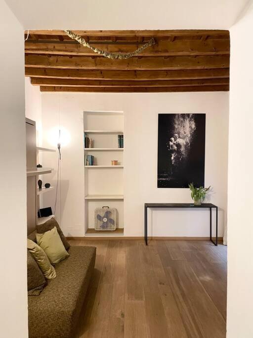 Design Studio Centro Storico Apartment Milano Exterior foto