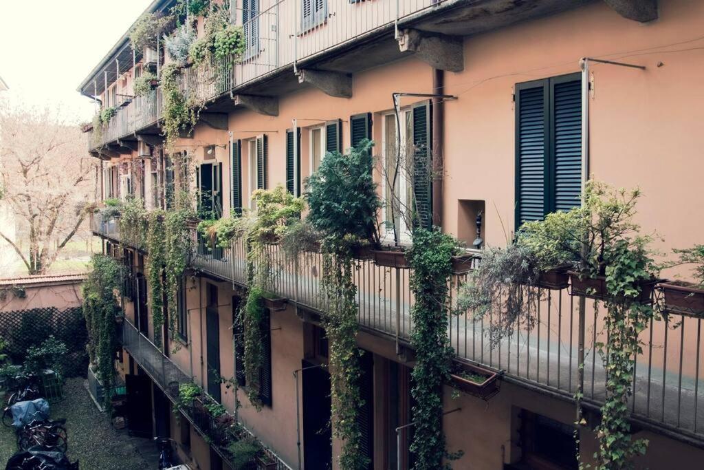 Design Studio Centro Storico Apartment Milano Exterior foto